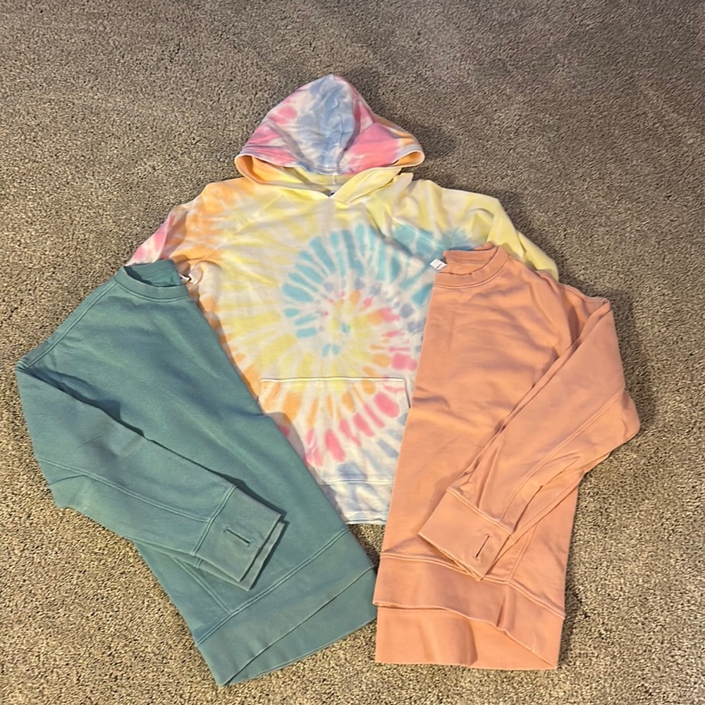 Three Old Navy sweatshirt-size large, EUC